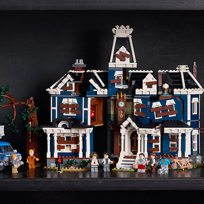 LEGO® Stranger Things – The Creel House (11370) Revealed