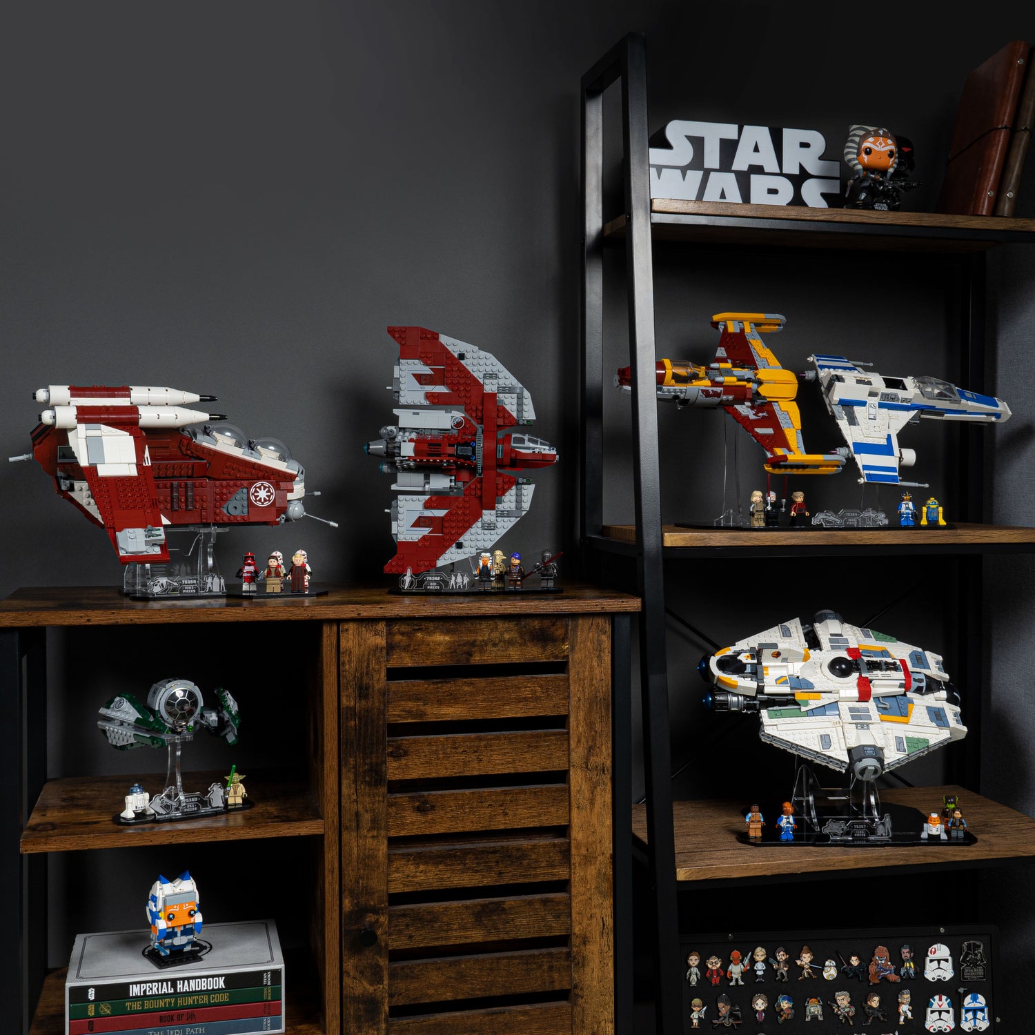 Explore our latest wave of LEGO® Star Wars™ displays.