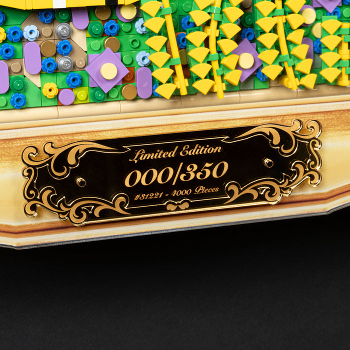 Limited Edition Wall Mounted Display Case for LEGO® Art: Gustav Klimt – The Kiss (31221)