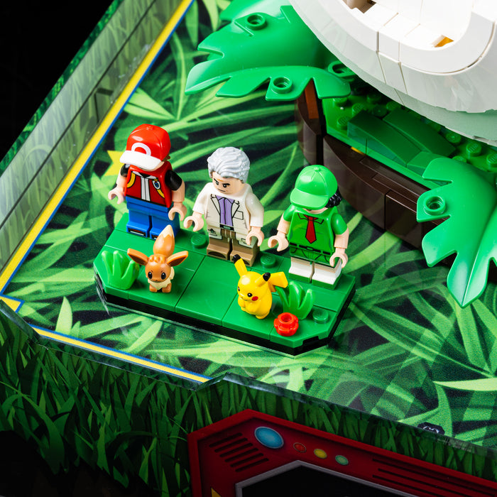 Limited Edition Display Case for LEGO® Pokémon™: Iconic Trainer Moments Poké Ball (72154)