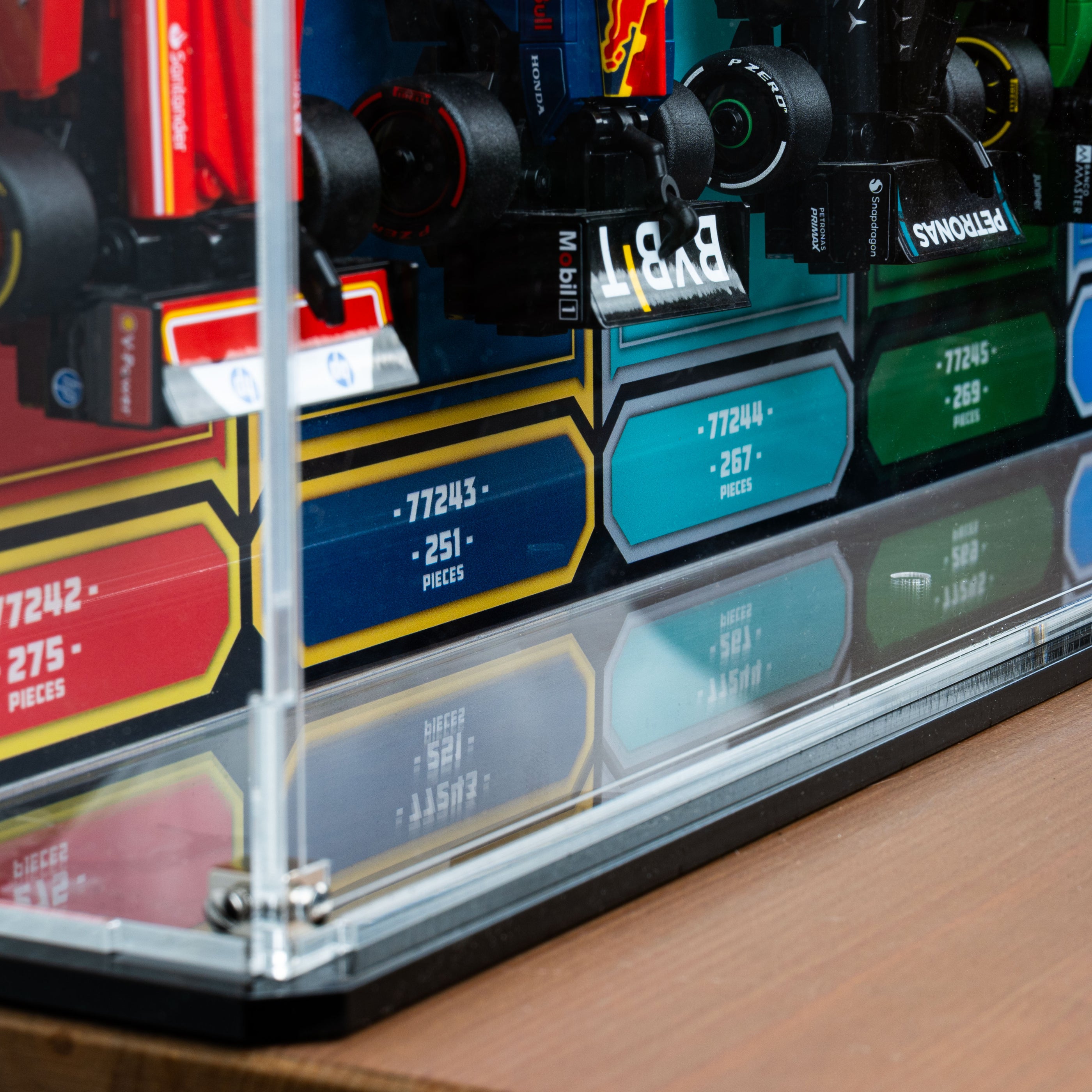 Display Case for 10 x LEGO Speed Champions Formula 1 Range — Wicked Brick
