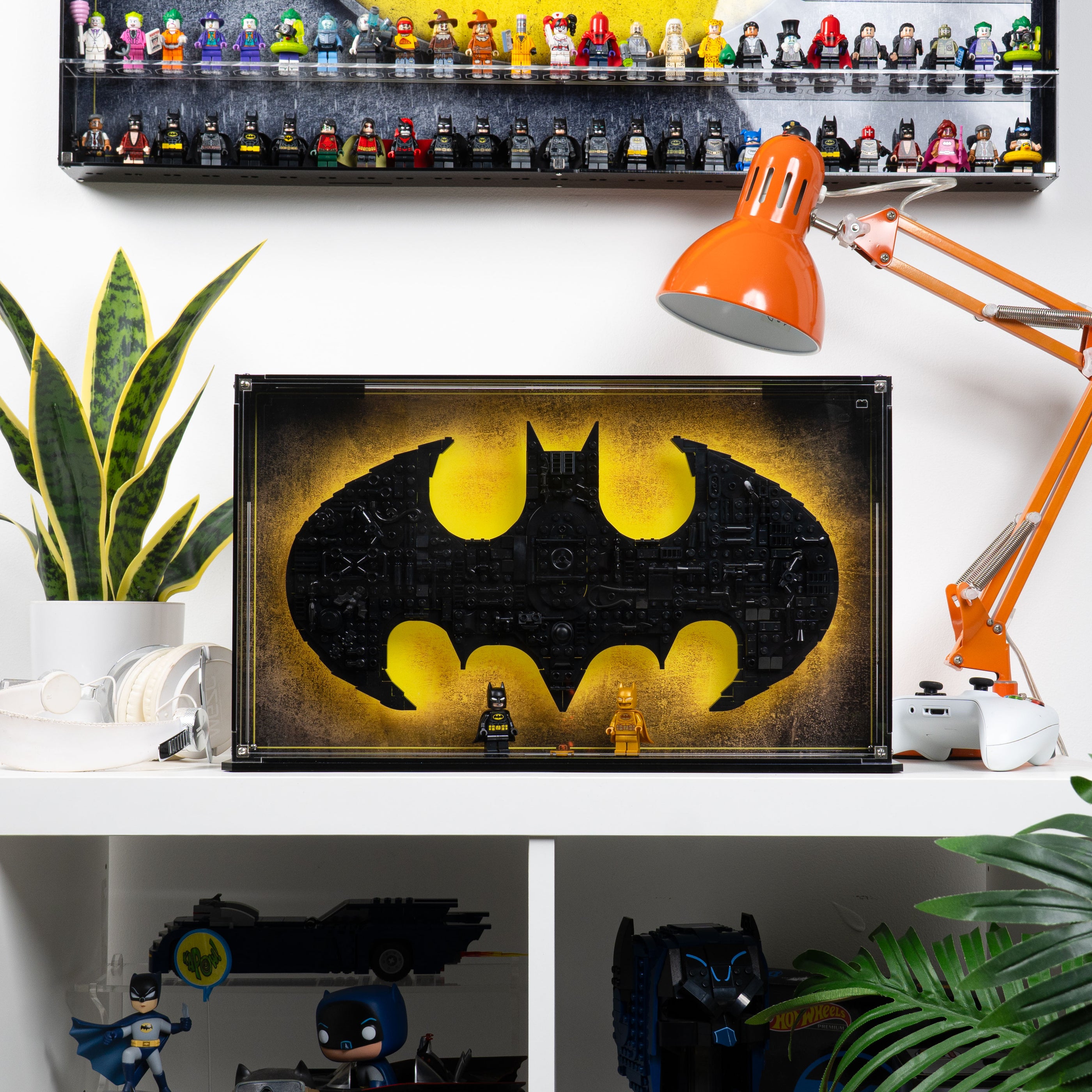 Display Case for LEGO Batman Logo 76330 — Wicked Brick