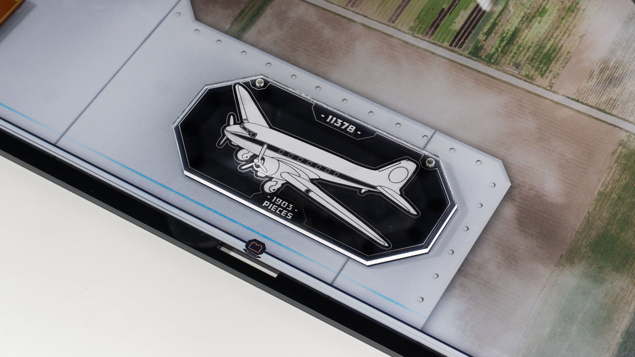 Display Case for LEGO® Icons: Douglas™ DC-3™ PAN AM® Airliner (11378)