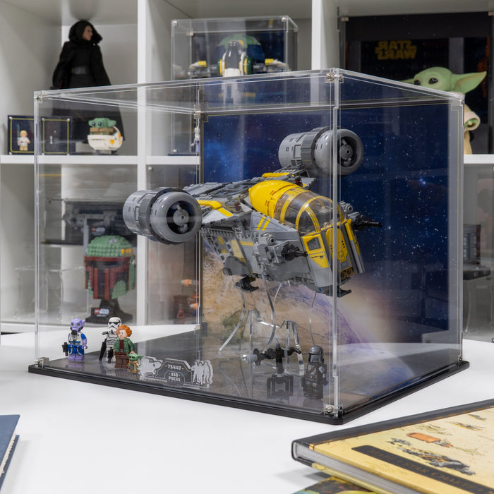 Display Case for LEGO® Star Wars™ The Razor Crest™ (75447)