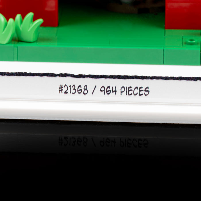 Limited Edition Display Case for LEGO® Ideas: Peanuts: Snoopy's Doghouse (21368)