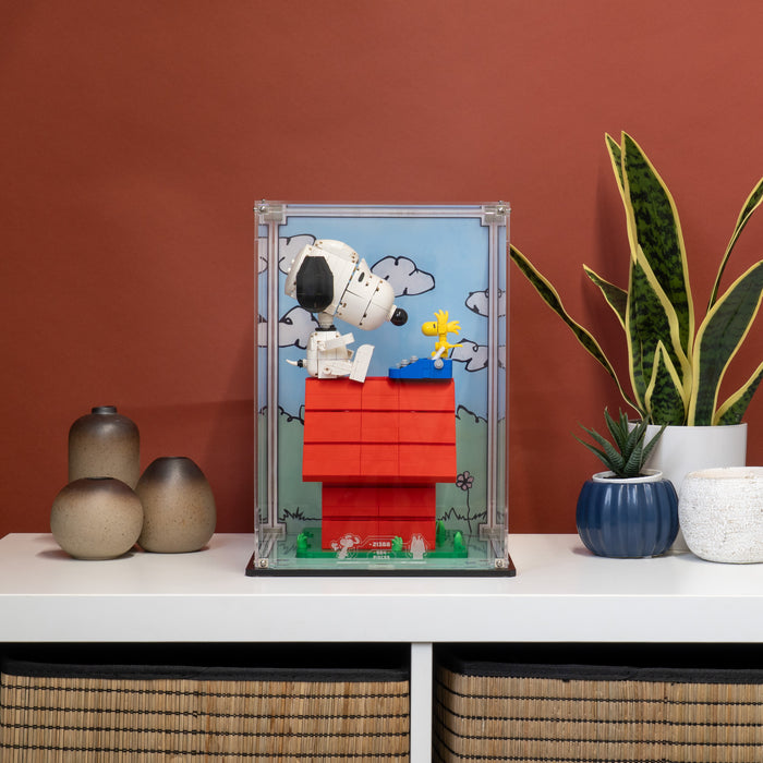 Display Case for LEGO® Ideas: Peanuts: Snoopy's Doghouse (21368)