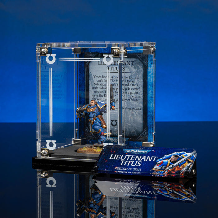 Limited Edition Display Case for Warhammer® 40,000 Lieutenant Titus