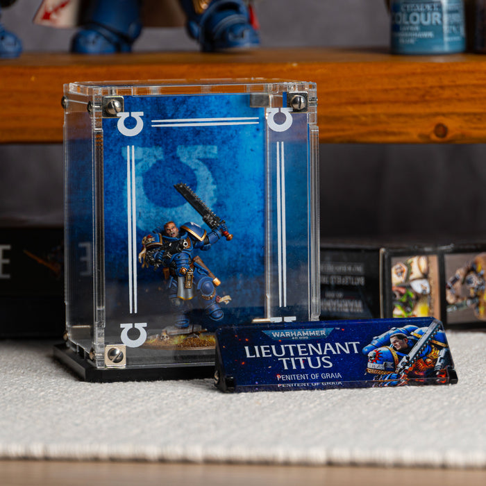 Display Case for Warhammer® 40,000 Lieutenant Titus
