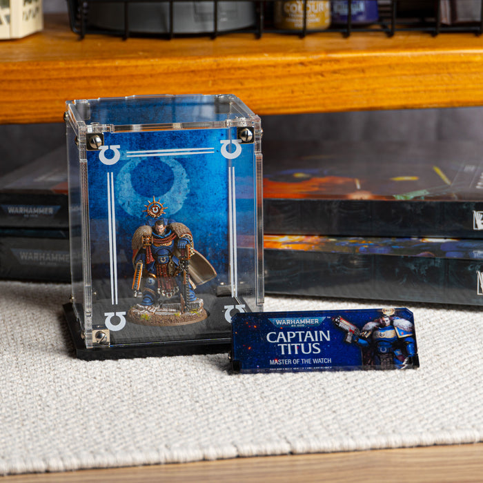 Display Case for Warhammer® 40,000 Captain Titus
