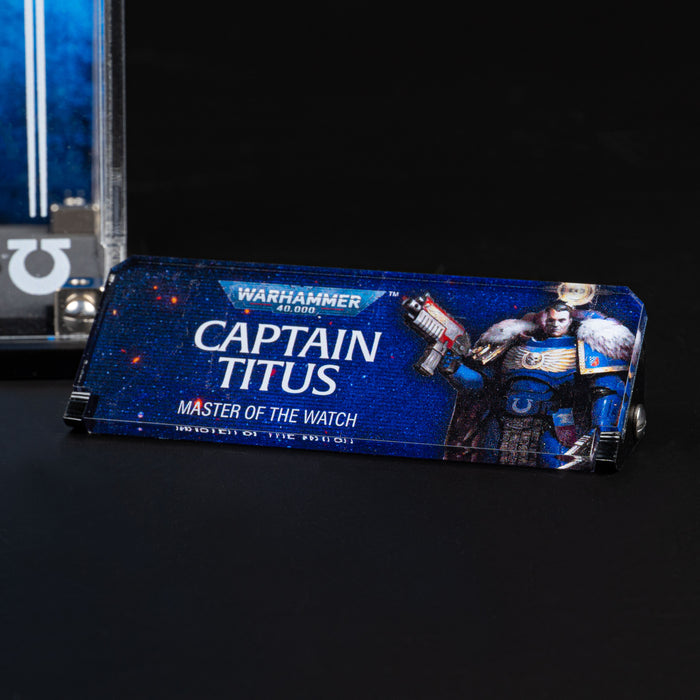 Display Case for Warhammer® 40,000 Captain Titus